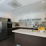 Mia Villa